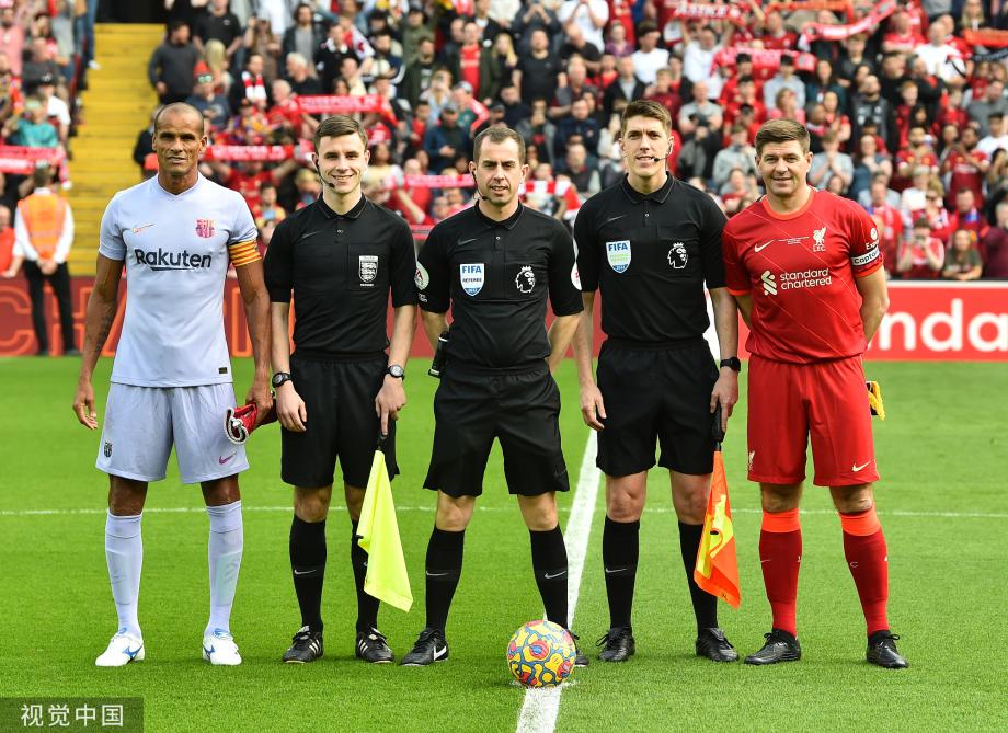 76场比赛10个帽子戏法，凯恩帽子戏法数来到德甲历史第五（76战10次戴帽，凯恩帽子戏法数升至德甲历史第5）