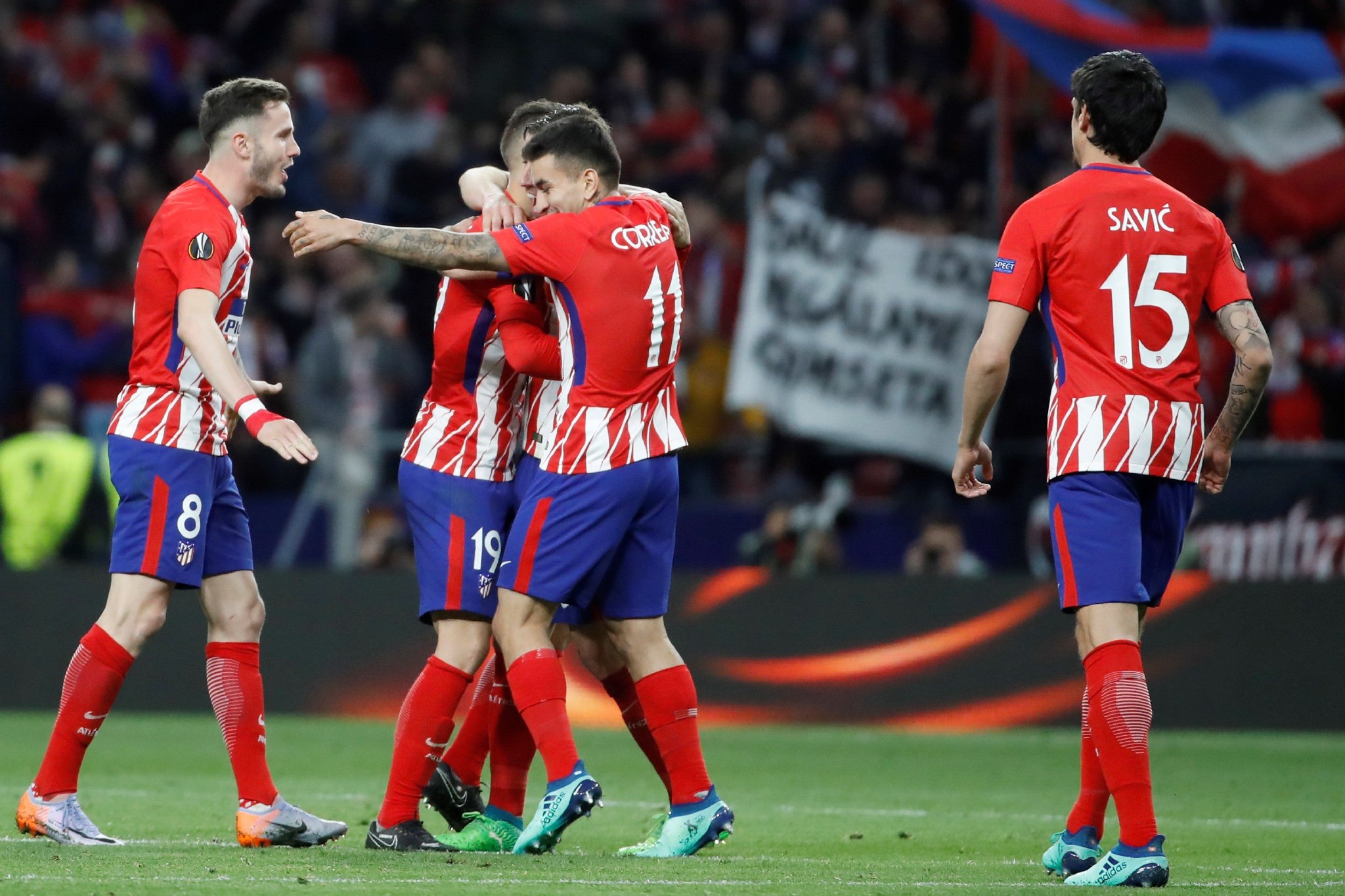 摩根转发评论萨拉赫赛后炮轰言论：也许是时候该来个采访了（摩根转推回应萨拉赫赛后怒言：或许该安排一次专访了）