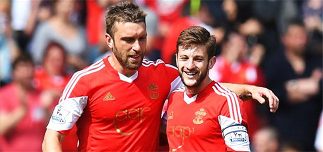 荷甲半场：梅尔韦尔德破门，肖蒂尔建功，兹沃勒2-1海伦芬（荷甲半场战报：兹沃勒2-1领先海伦芬，梅尔韦尔德破门、肖蒂尔建功）